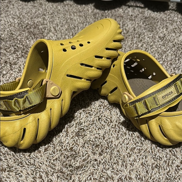 Crocs Yellow Clogs - Picture 5 of 5